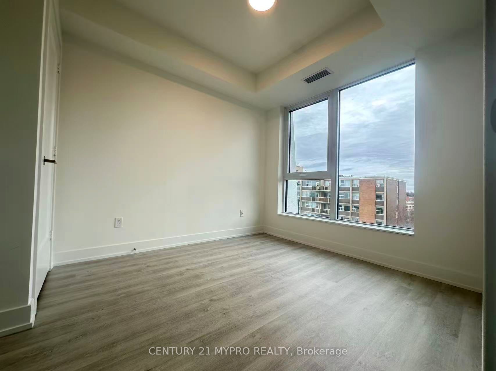 60 Central Park Roadway N/A 615