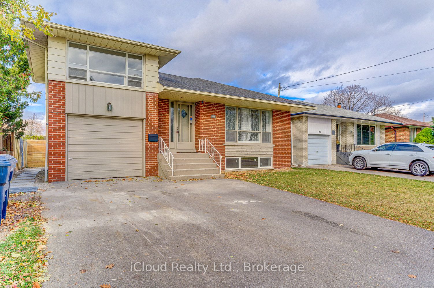 22 Decarie Circle