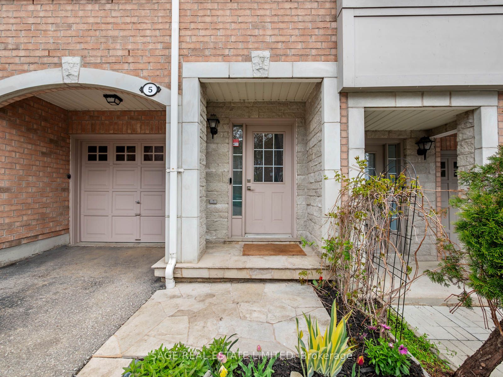 3071 Treadwells Drive 5