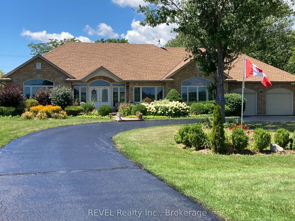 Photo of 2765 Niagara Parkway, Fort Erie, ON L2A 5M4 (MLS # X12715232)