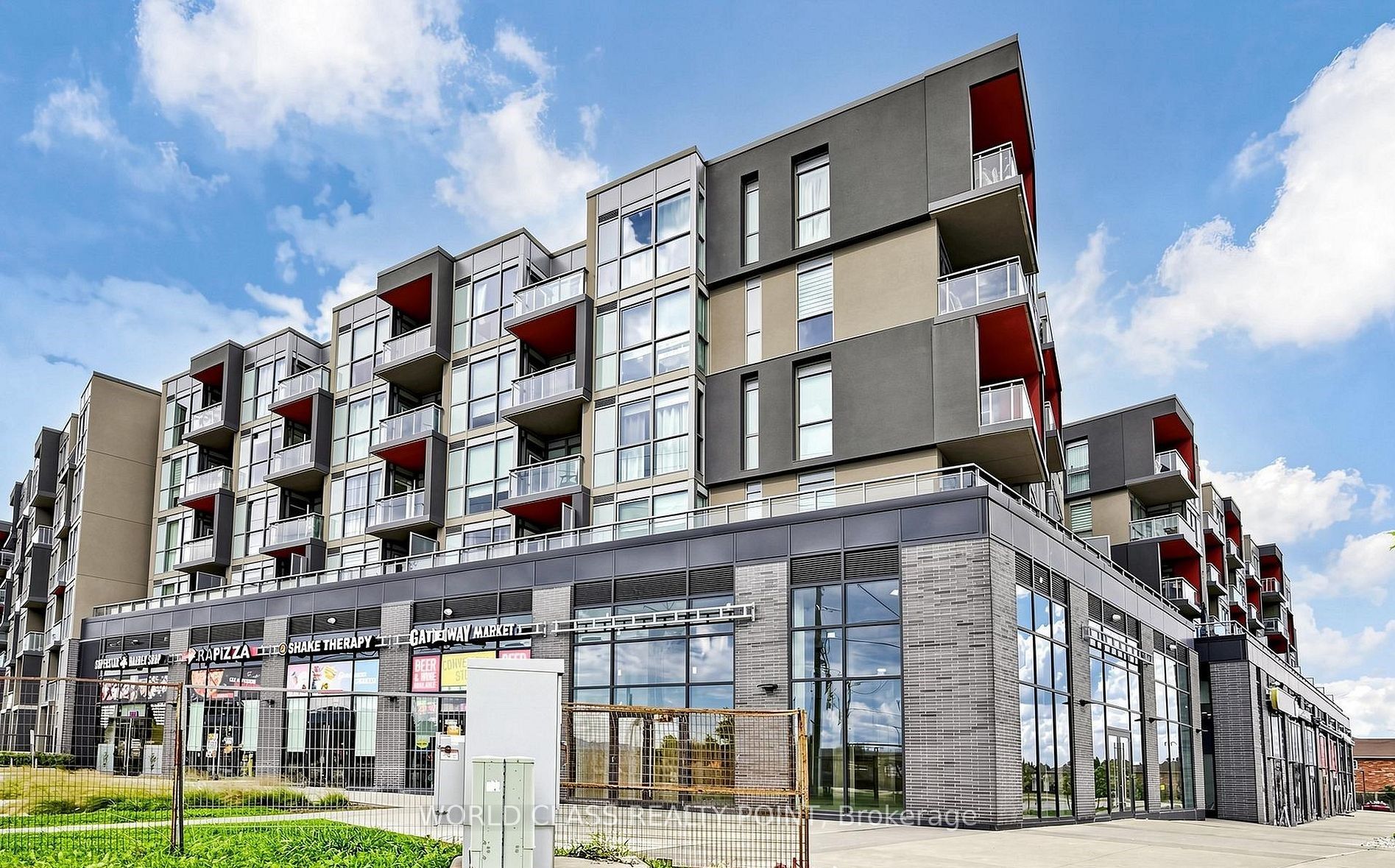 Photo 1 of 16 — 5220 DUNDAS Street W D513, Burlington, ON L7L 0J4