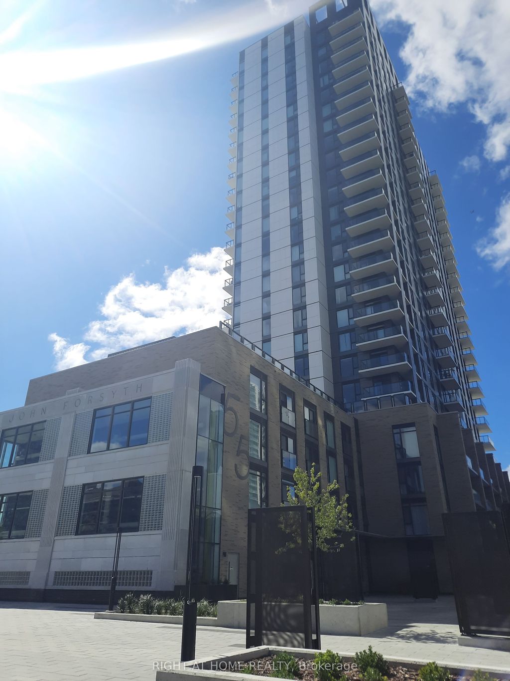 Photo of 55 Duke Street #316, Kitchener, ON N2H 0C9 (MLS # X12980108)