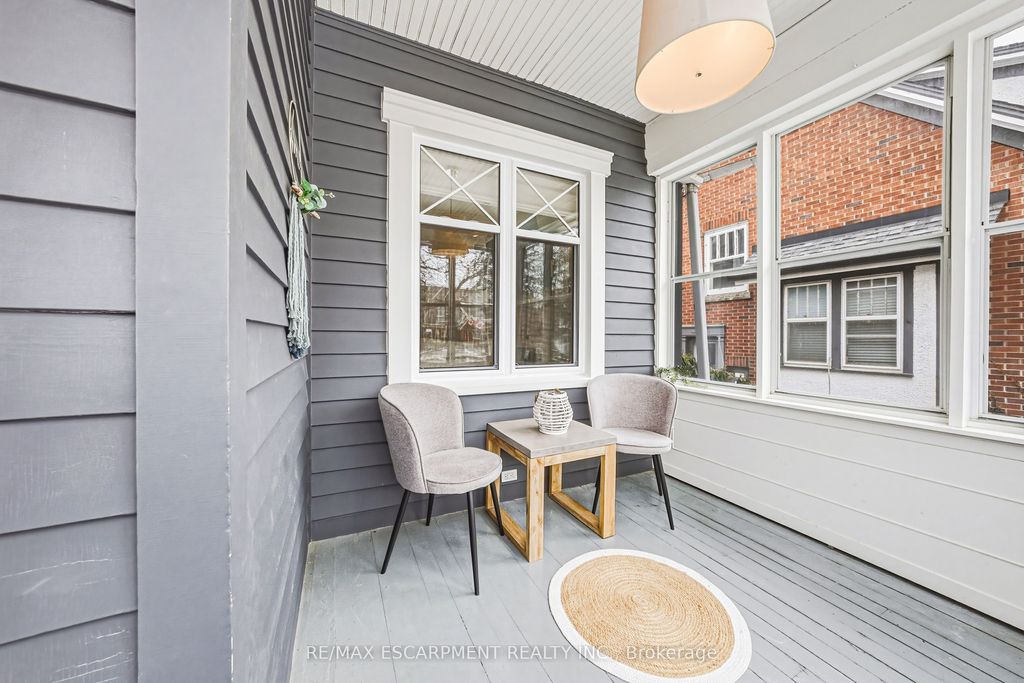 Photo of 6 Nelles Boulevard, Grimsby, ON L3M 3R1 (MLS # X12895432)