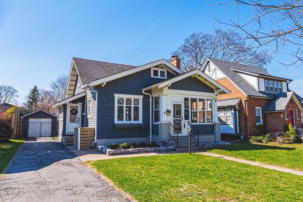 Photo of 6 Nelles Boulevard, Grimsby, ON L3M 3R1 (MLS # X12895432)