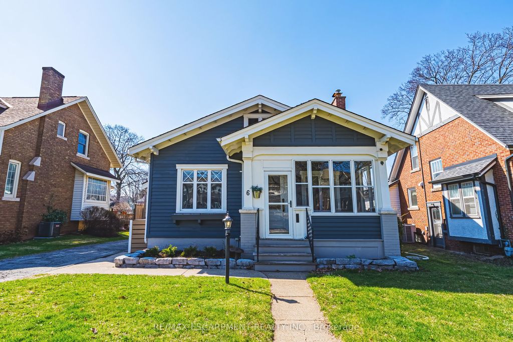 Photo of 6 Nelles Boulevard, Grimsby, ON L3M 3R1 (MLS # X12895432)