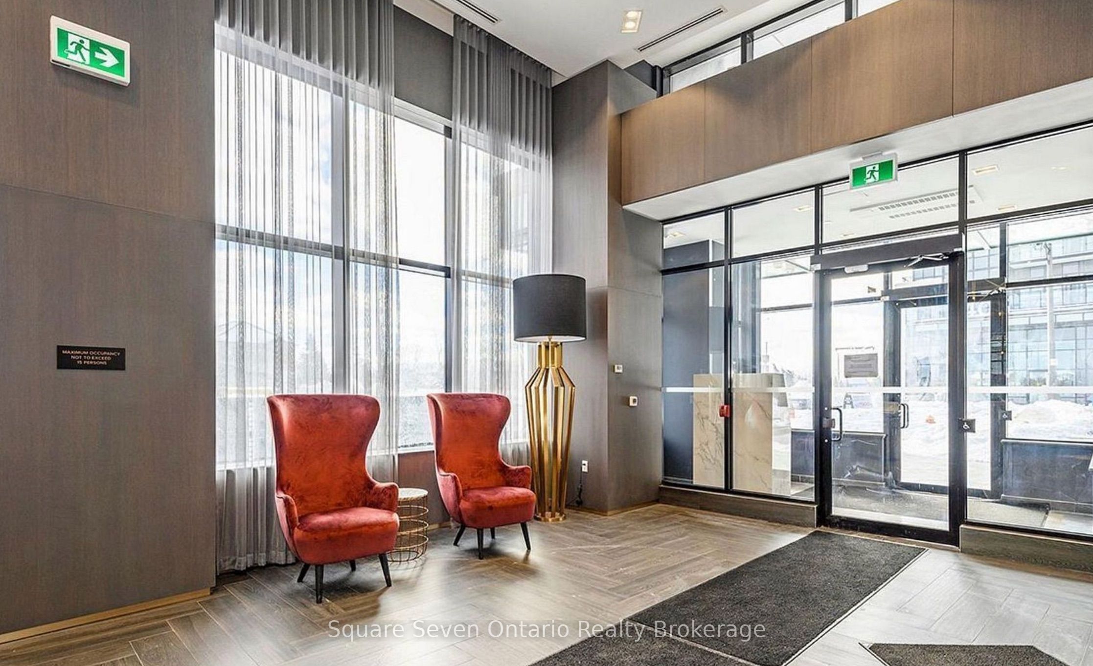 395 Dundas Street 820