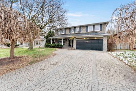 Photo of 2250 Kenbarb Road, Mississauga, ON L5B 2E8 (MLS # W12682360)