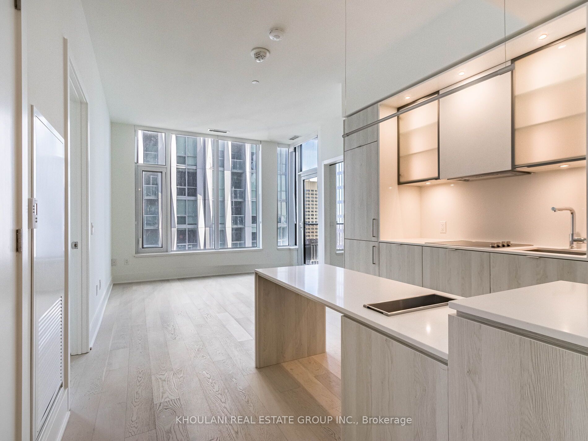 11 Yorkville Avenue 2806