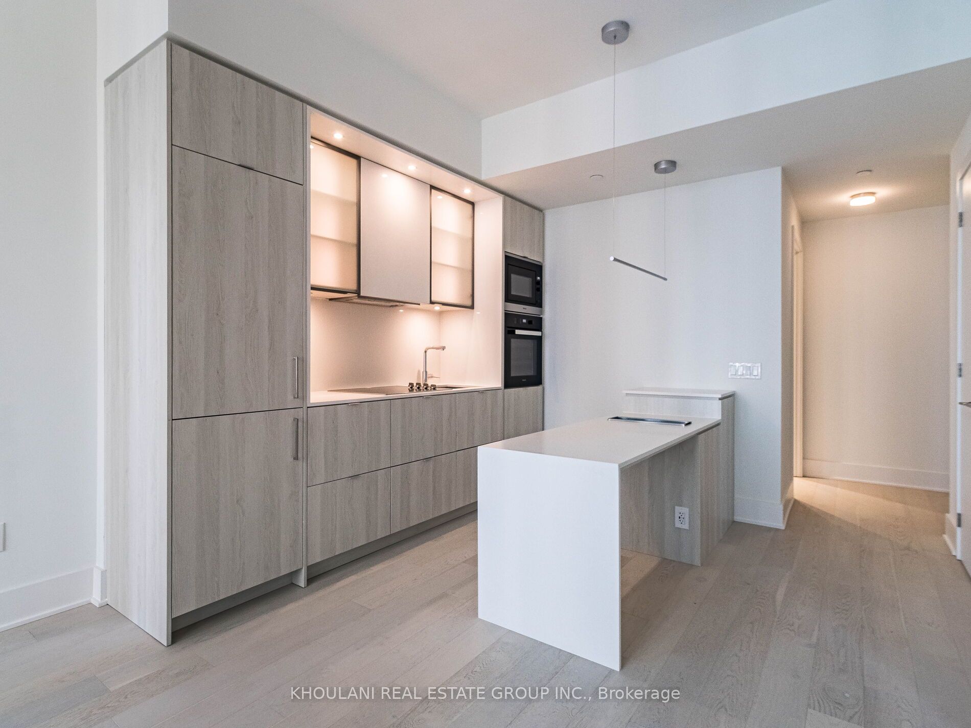 11 Yorkville Avenue 2806