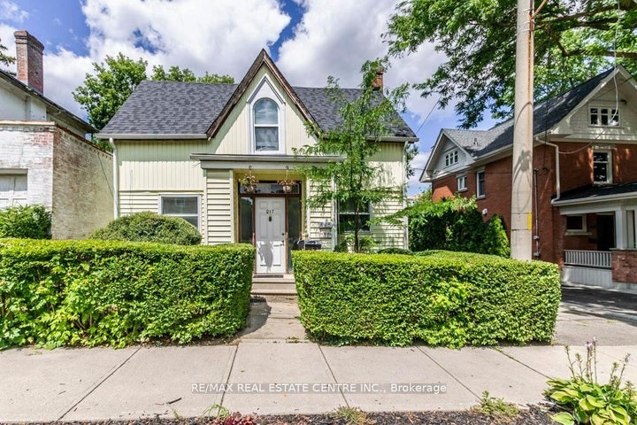Photo 1 of 46 — 215-217 Queen Street, Milton, ON L9T 1K3