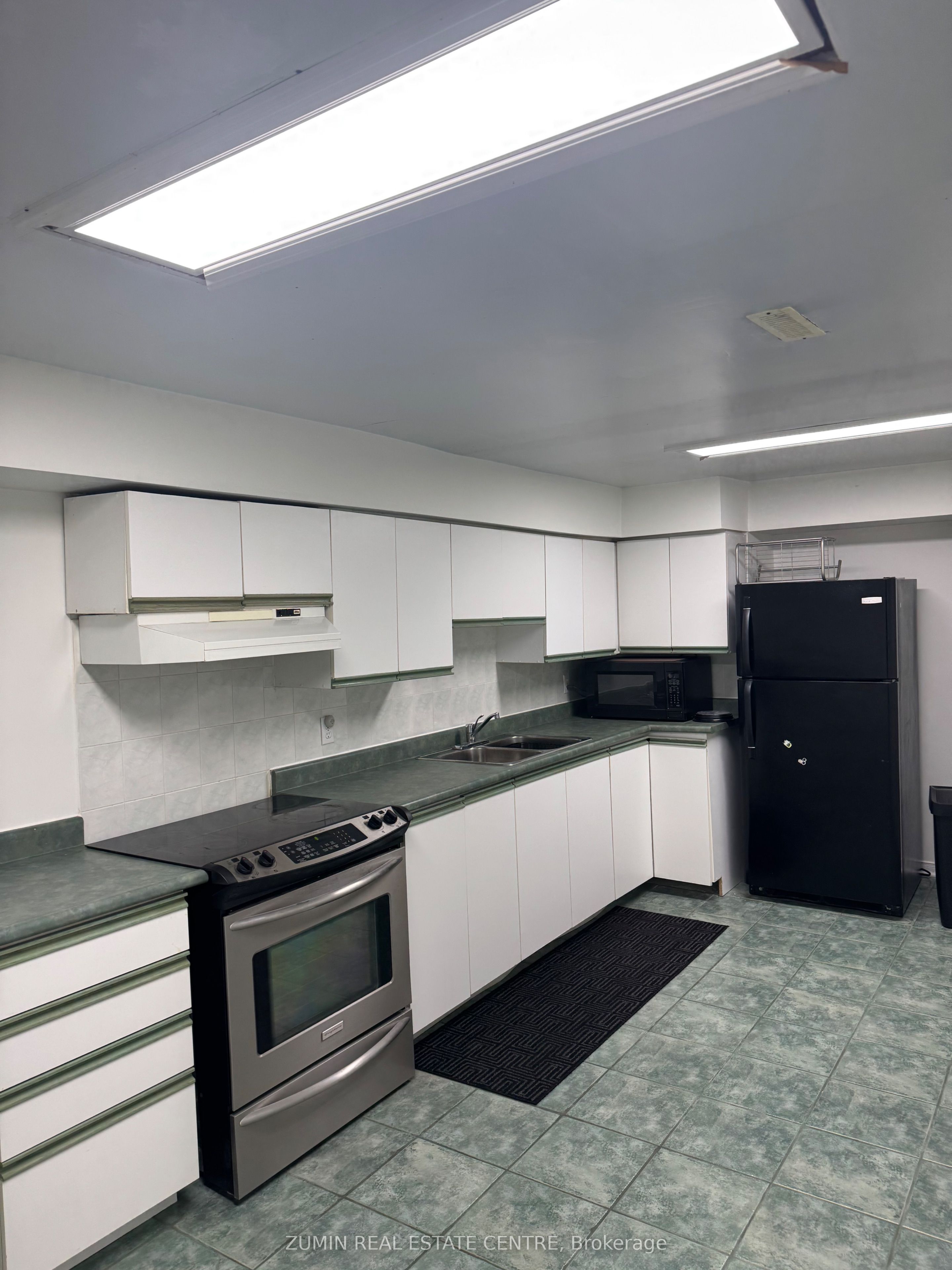 7355 Aldergrove Court