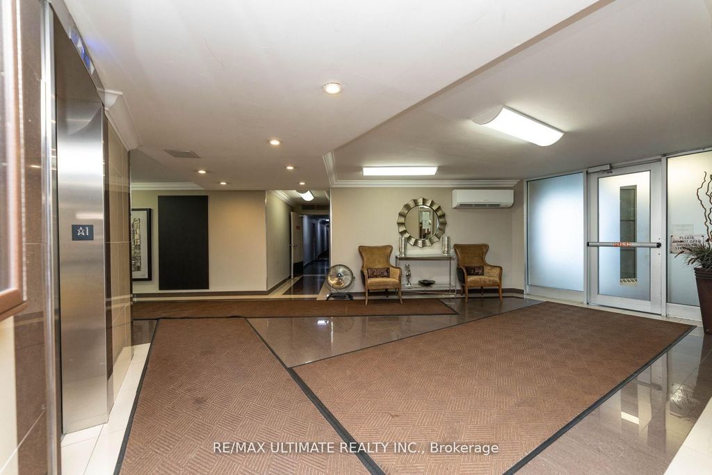 Photo of 530 Lolita Garden #1007, Mississauga, ON L5A 3T2 (MLS # W12684914)