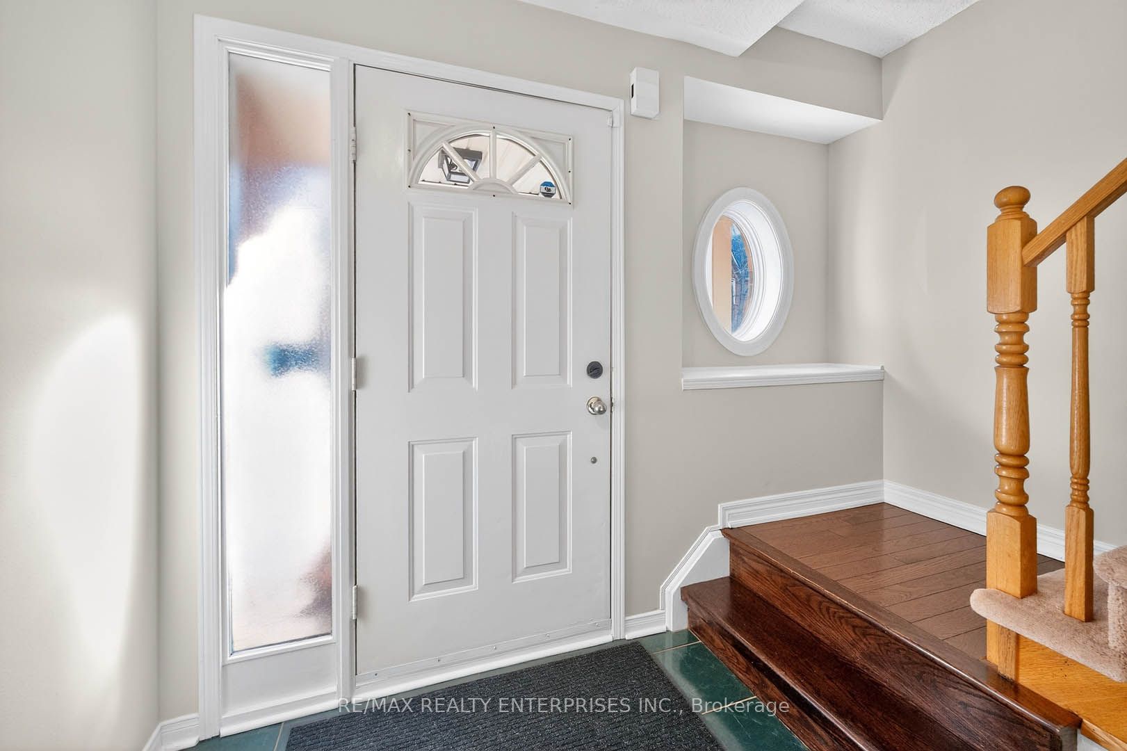 1084 Queen Street W 24B