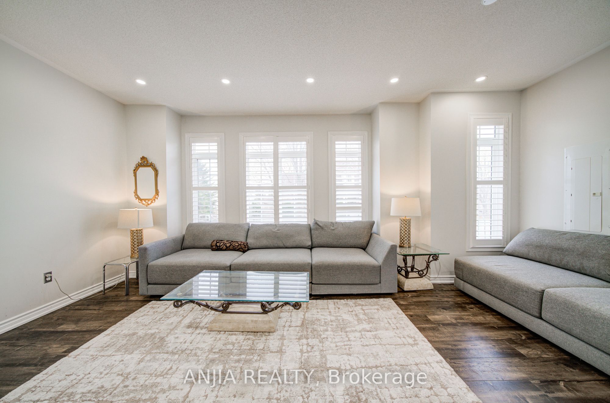 116 Emery Hill Boulevard