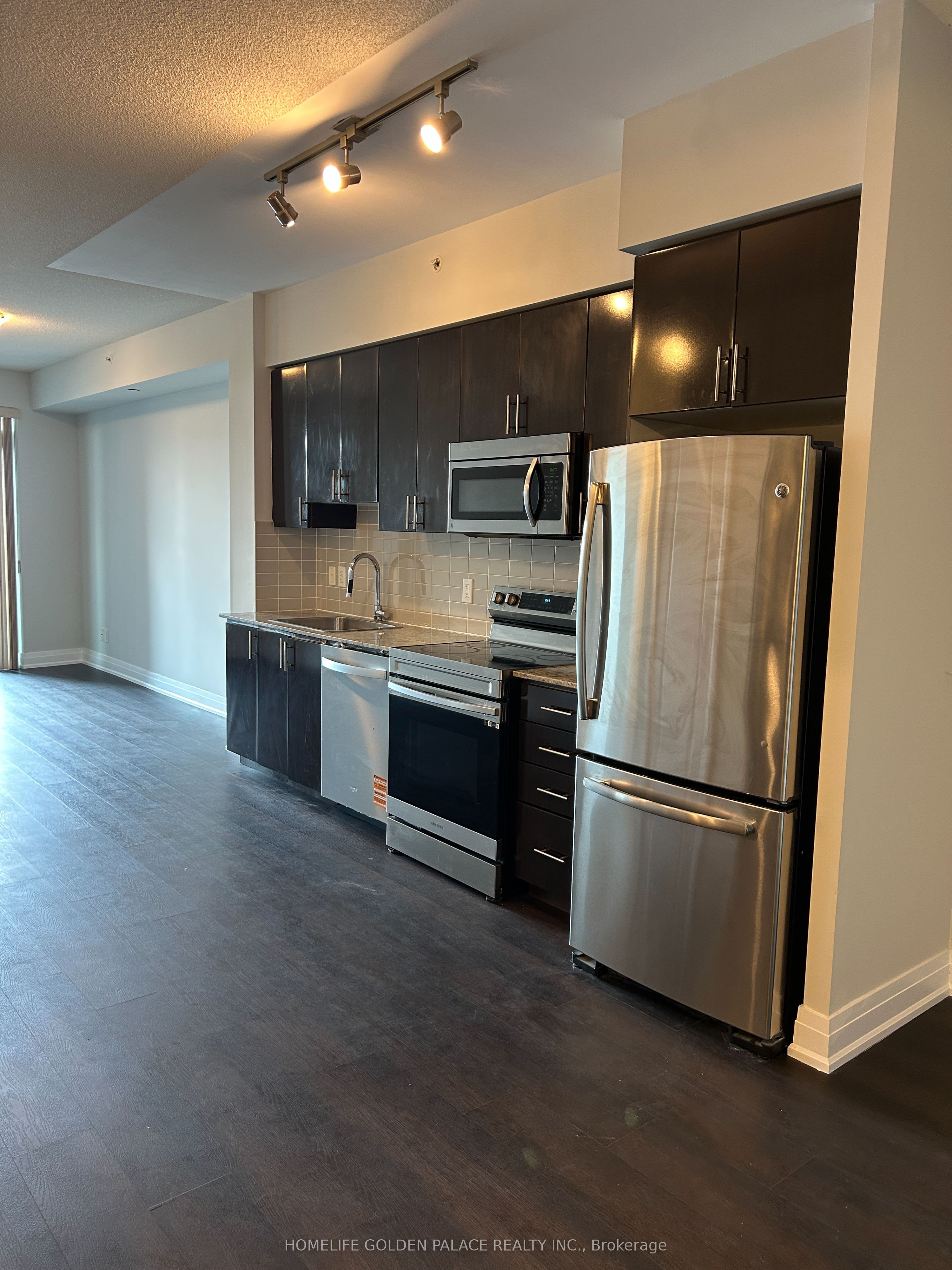 7171 Yonge Street 1512