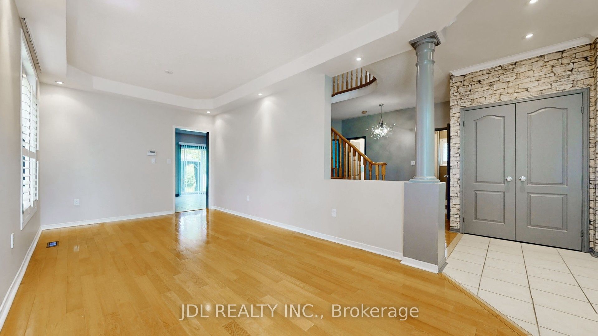 62 Kaitlin Drive Upper