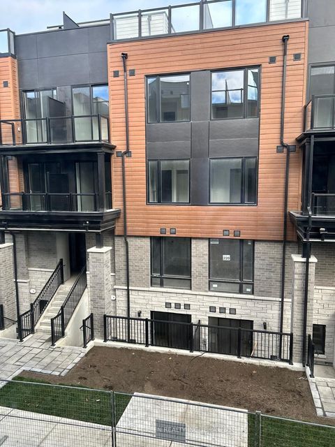 113 Marydale Avenue 14 Markham ON L3S 3J8