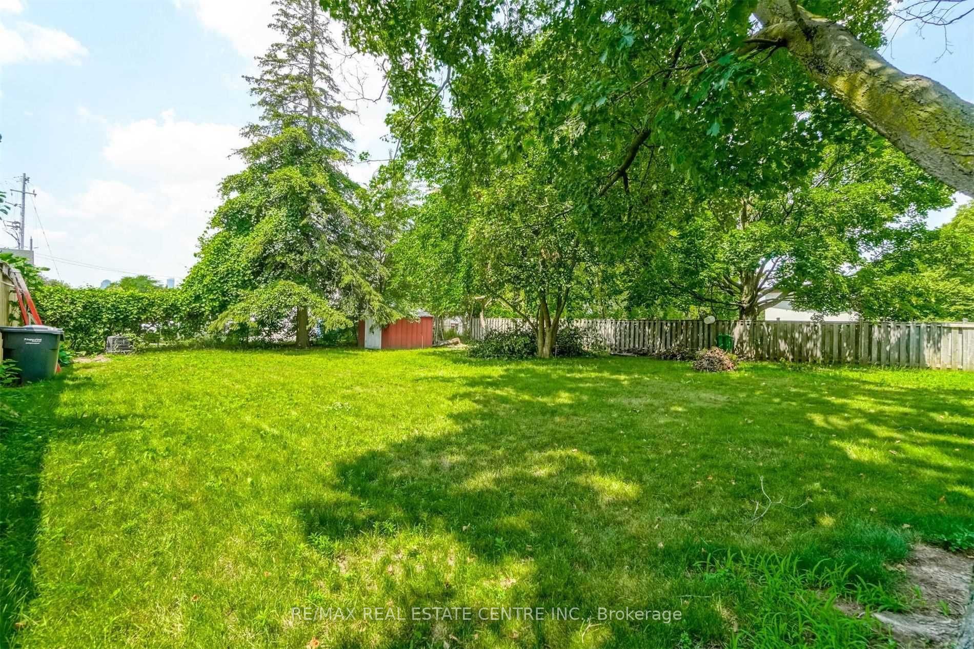 81 Dunbar Road