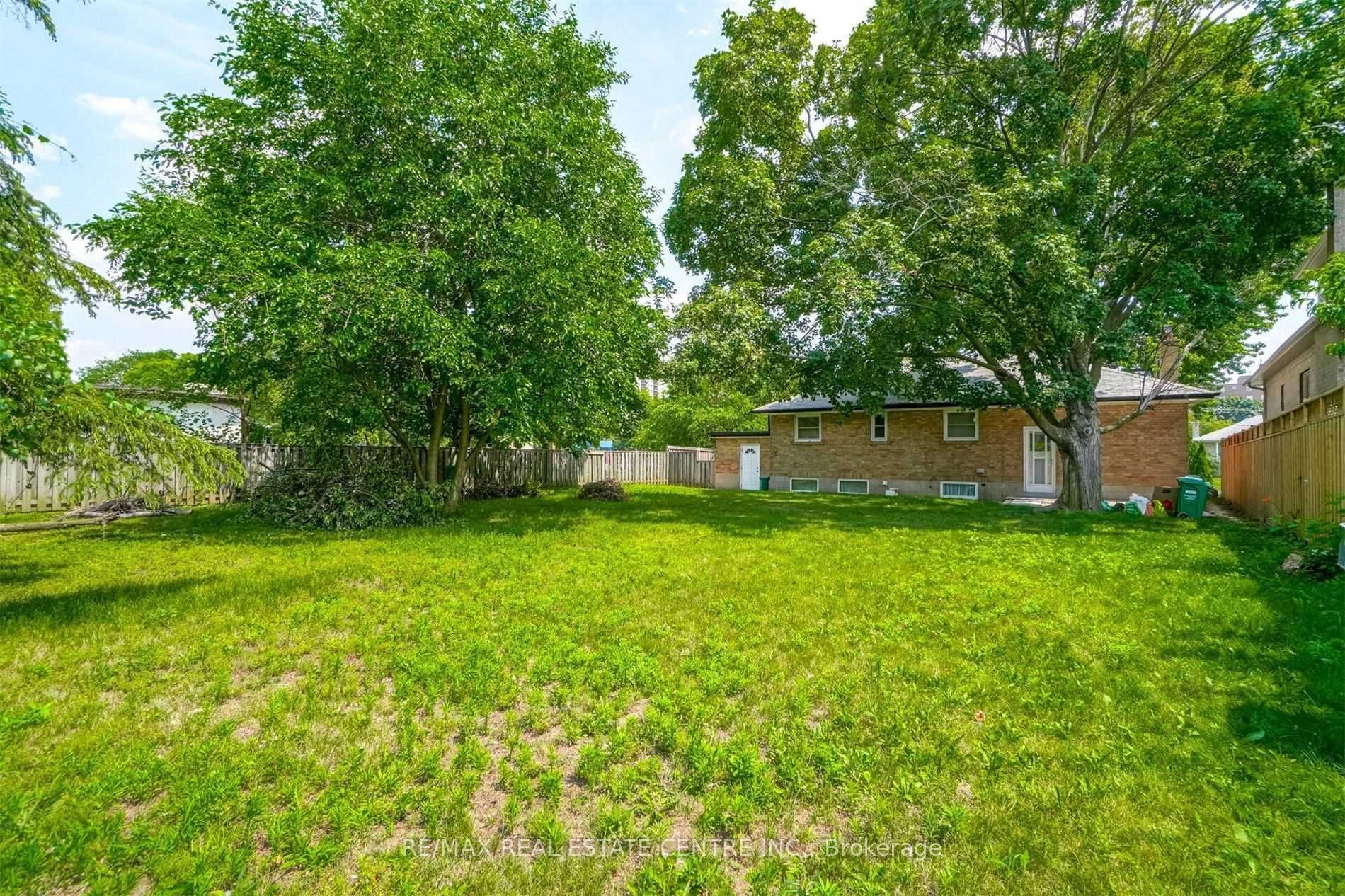 81 Dunbar Road