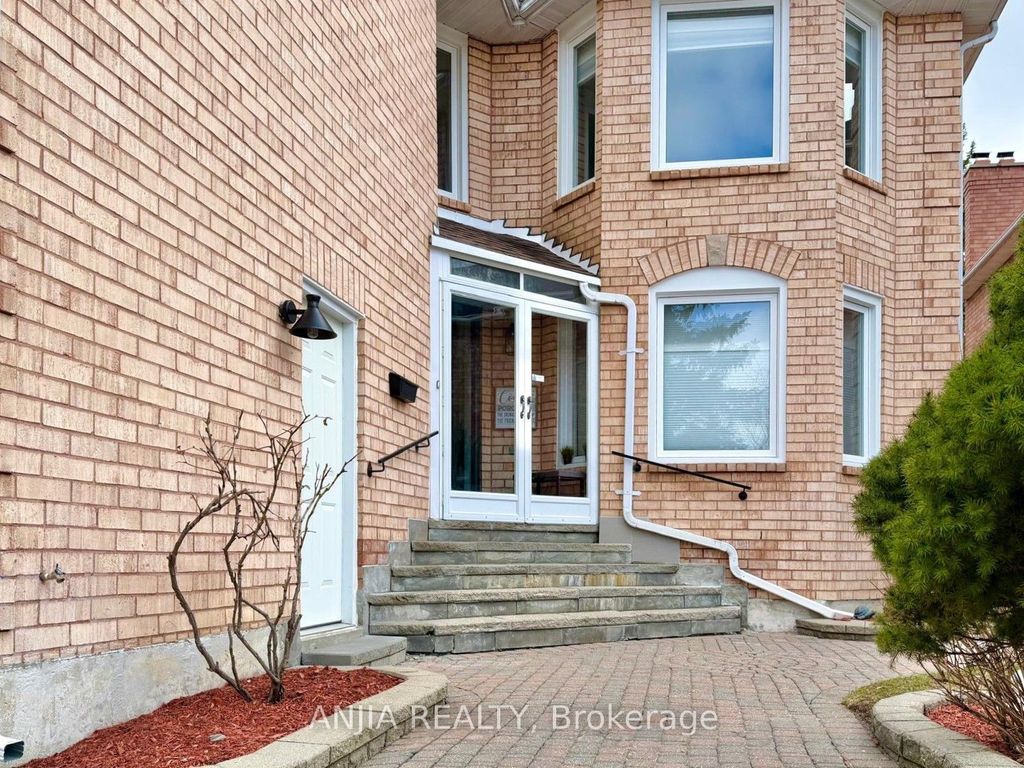 Photo of 43 Leno Mills Avenue, Richmond Hill, ON L4S 1C2 (MLS # N12886264)