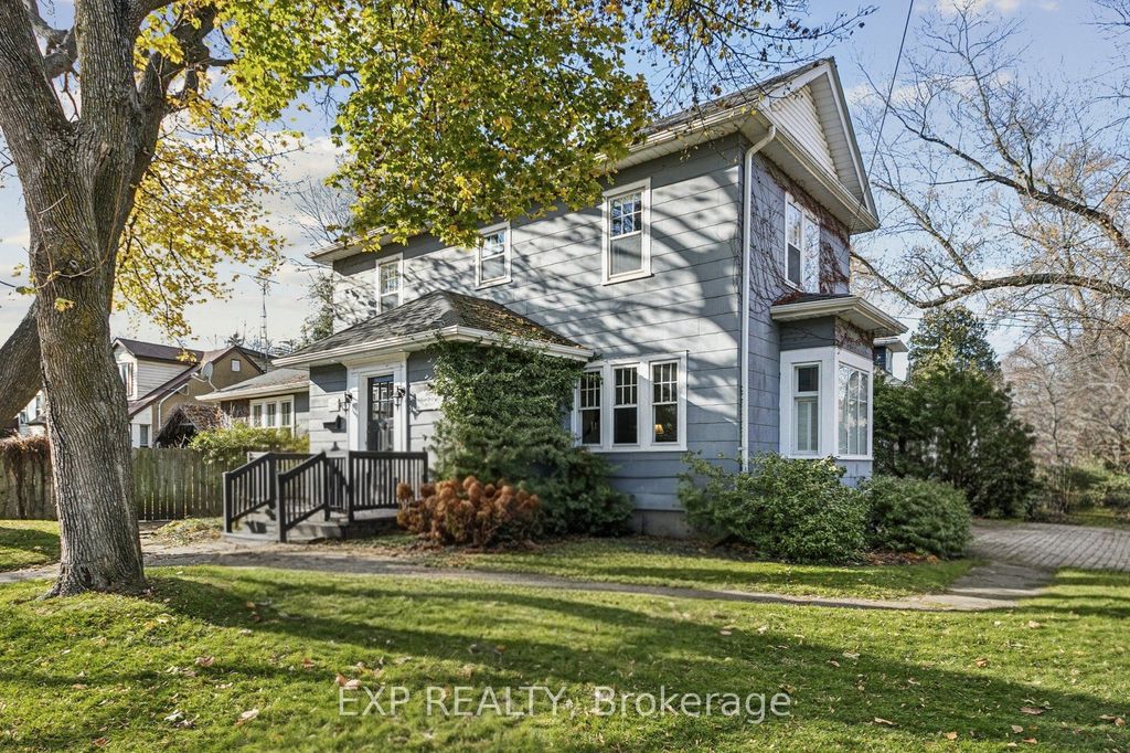 Photo of 289 Spruce Street, Oakville, ON L6J 2G8 (MLS # W13093746)
