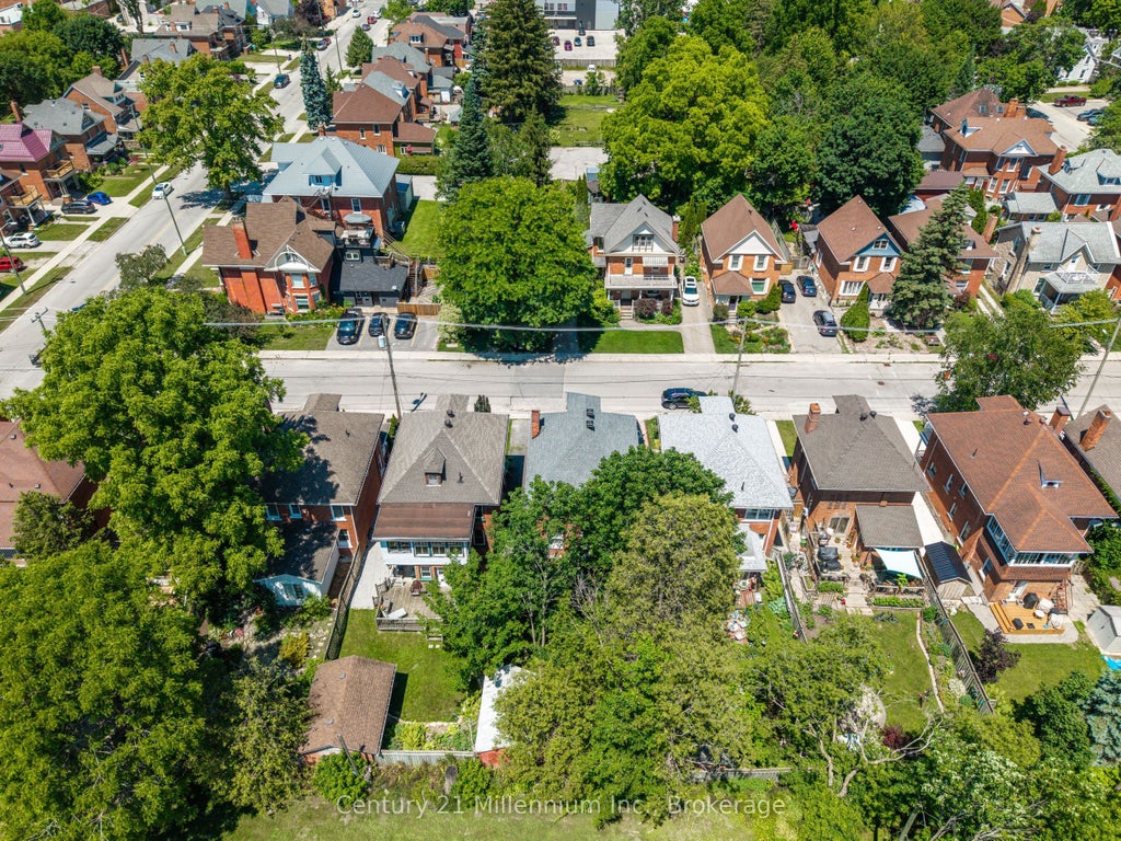 Photo of 329 7th Street E, Owen Sound, ON N4K 1J1 (MLS # X13539228)