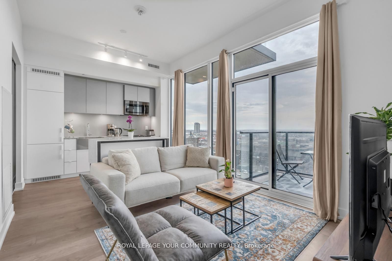 270 Dufferin Street 1106