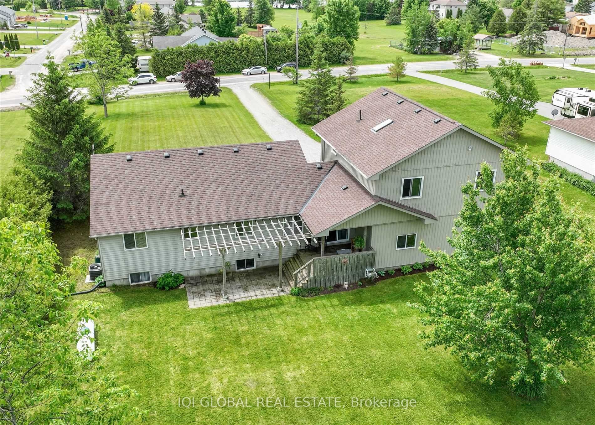 3872 EDGEHILL Road