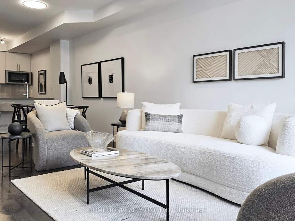 Photo of 1076 Lansdowne Avenue, Toronto, ON M6H 4H2 (MLS # W13677256)