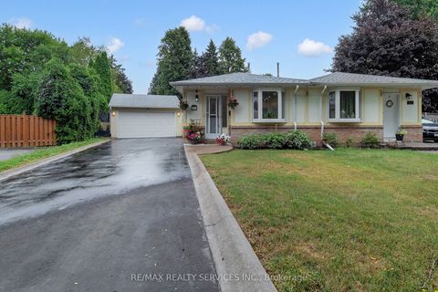 10 Minton Place Brampton ON L6S 2S7