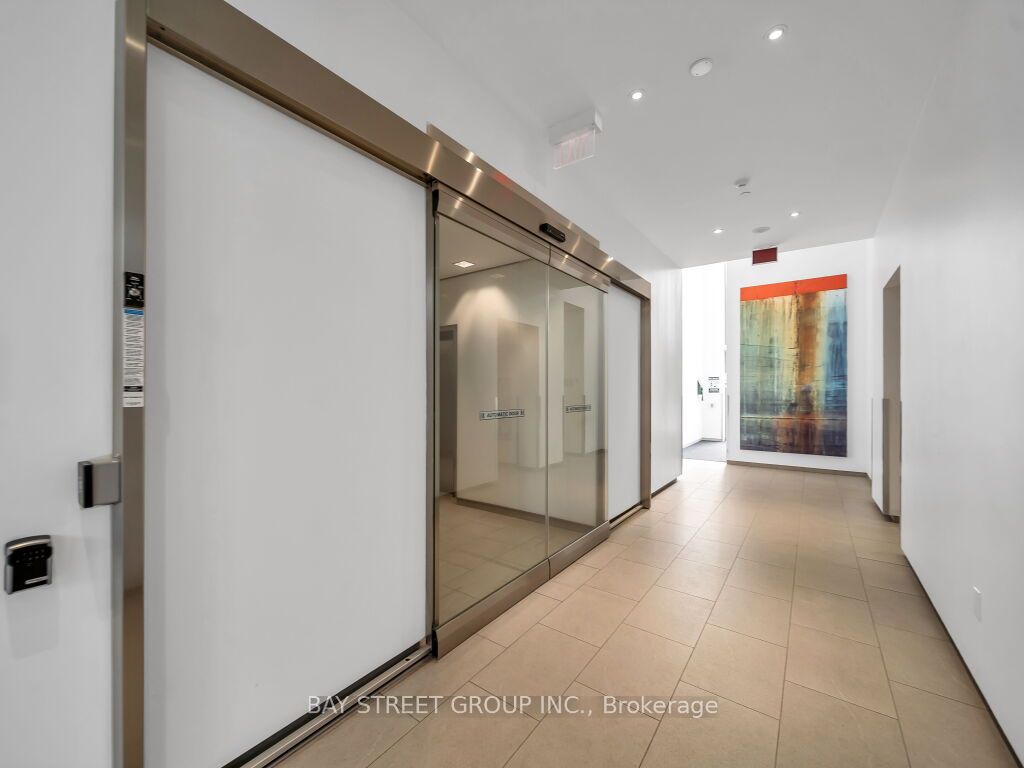 105 The Queensway Avenue 1501