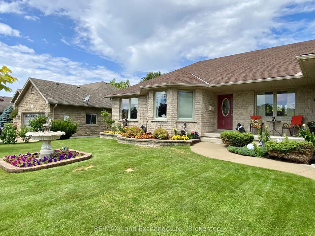 Photo of 785 Woodland Drive, Saugeen Shores, ON N0H 2C4 (MLS # X13434984)