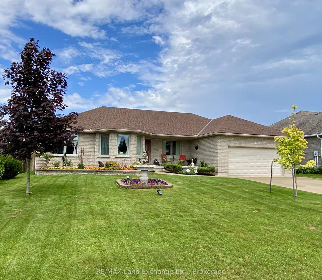 Photo of 785 Woodland Drive, Saugeen Shores, ON N0H 2C4 (MLS # X13434984)