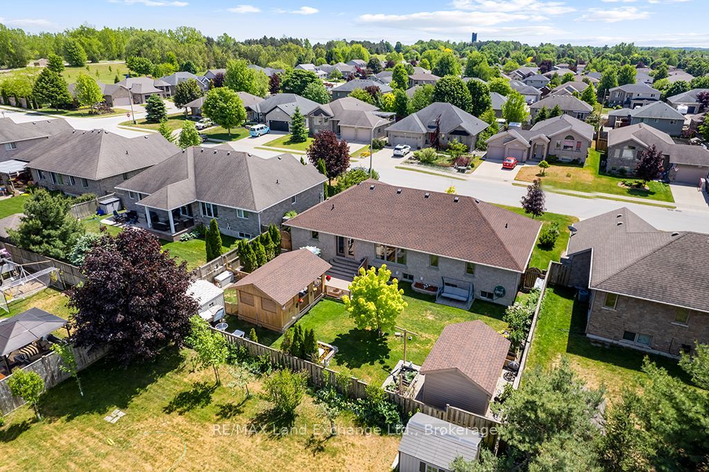 Photo of 785 Woodland Drive, Saugeen Shores, ON N0H 2C4 (MLS # X13434984)