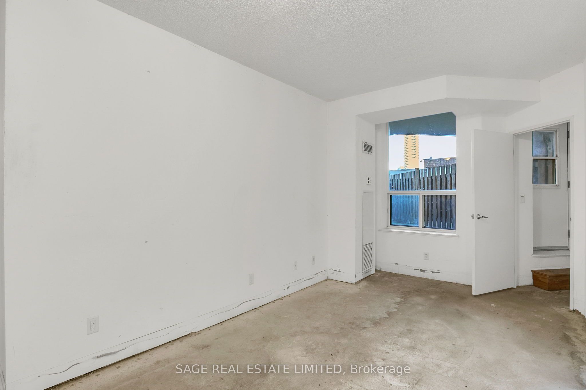 70 Alexander Street 213