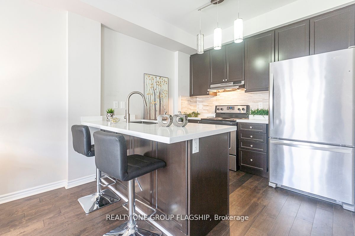 2435 Greenwich Drive 22