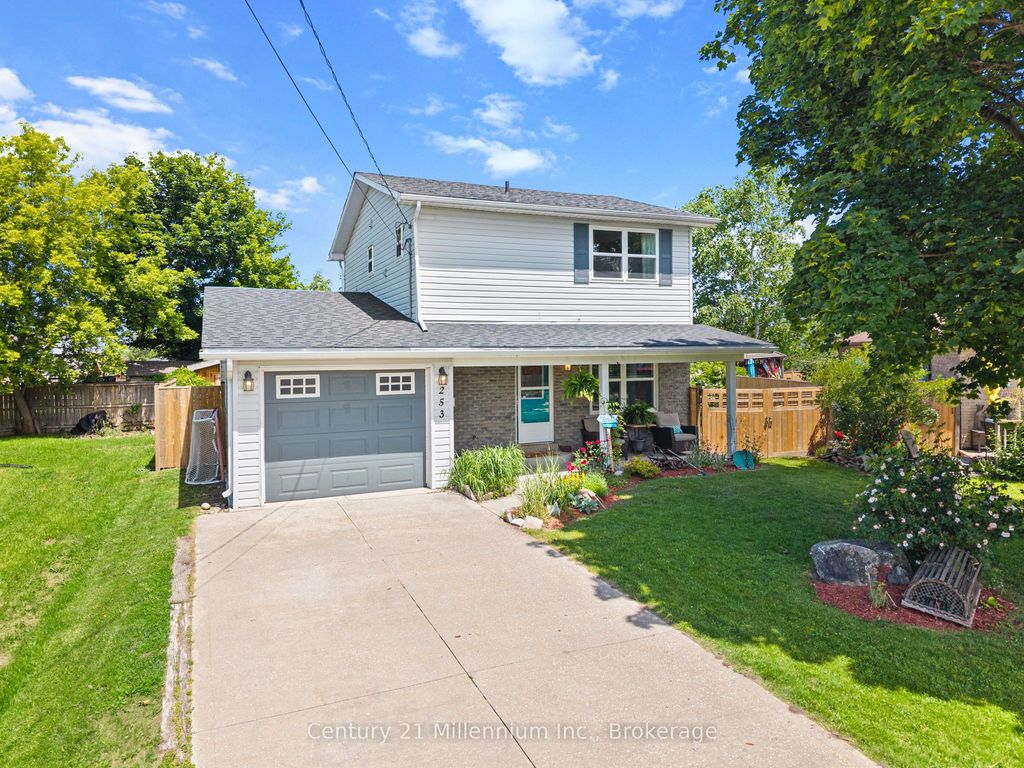 Photo of 253 Valleyfield Crescent, Clearview, ON L0M 1S0 (MLS # S13494850)