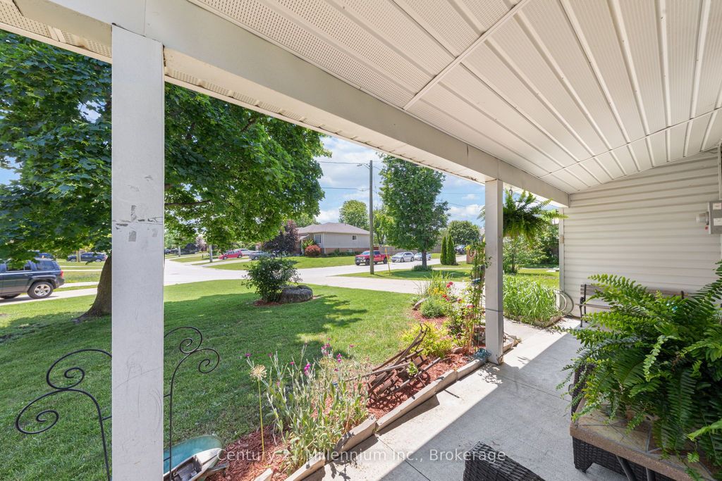 Photo of 253 Valleyfield Crescent, Clearview, ON L0M 1S0 (MLS # S13494850)