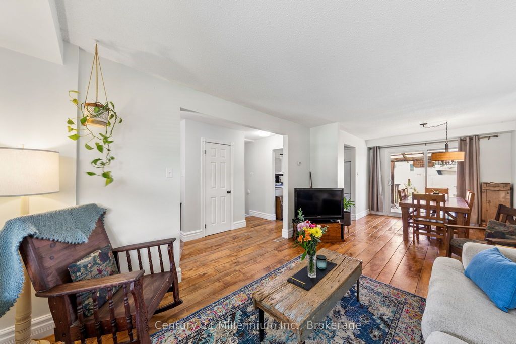 Photo of 253 Valleyfield Crescent, Clearview, ON L0M 1S0 (MLS # S13494850)