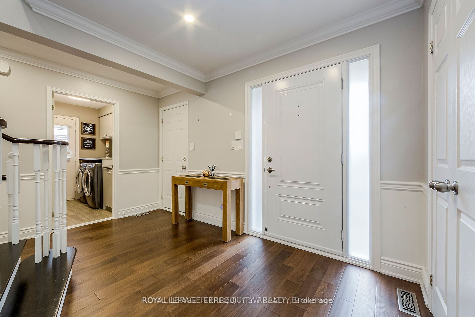2025 Parklane Crescent