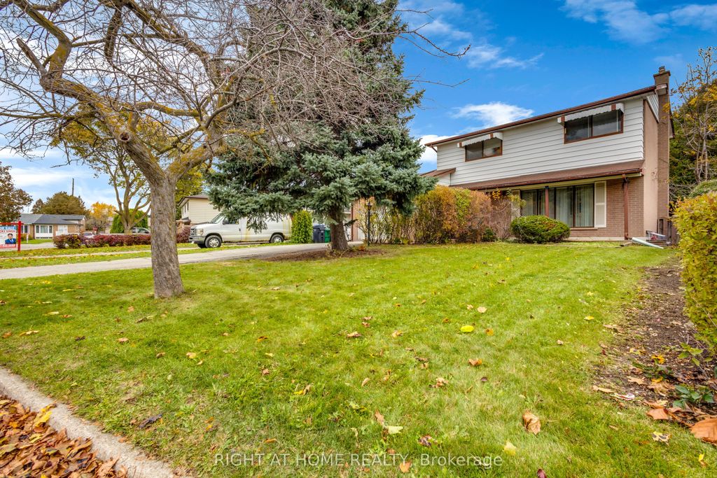 Photo of 36 Welbeck Drive, Brampton, ON L6X 2L1 (MLS # W12511118)