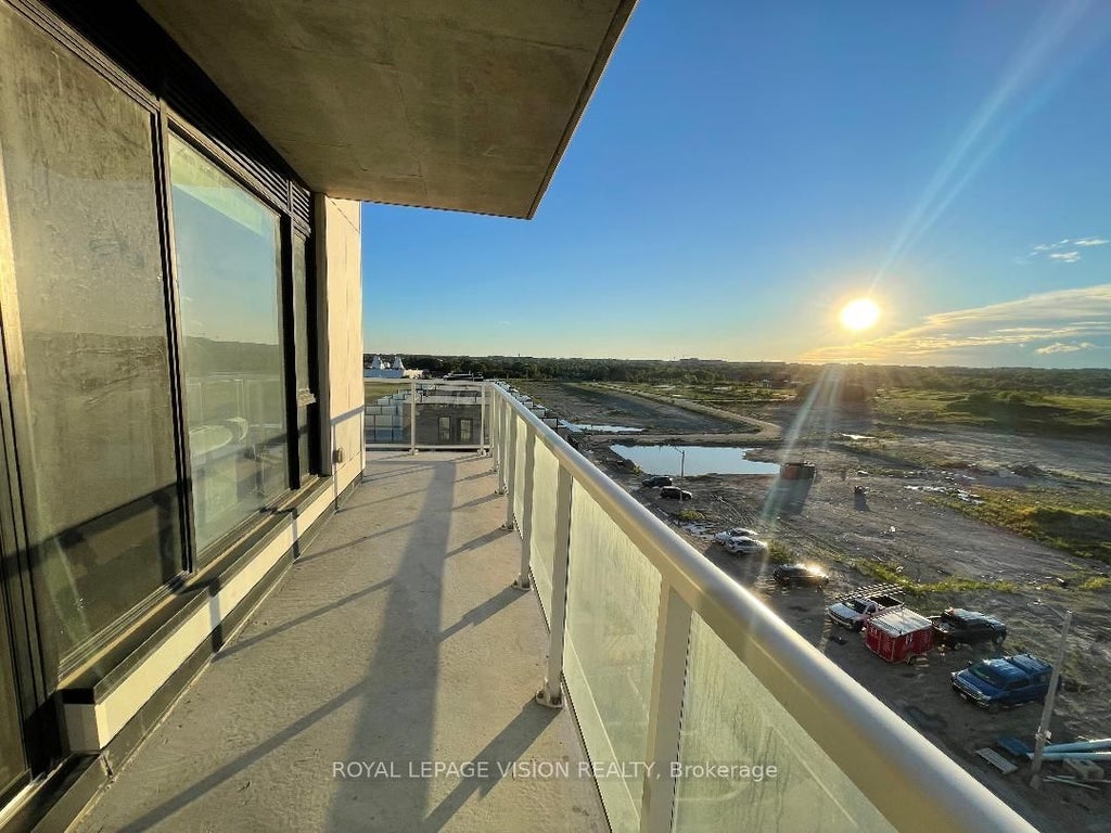 Photo of 2 David Eyer Road #625, Richmond Hill, ON L4S 0N6 (MLS # N13470482)