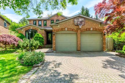 1239 White Lane Oakville ON L6M 2T7