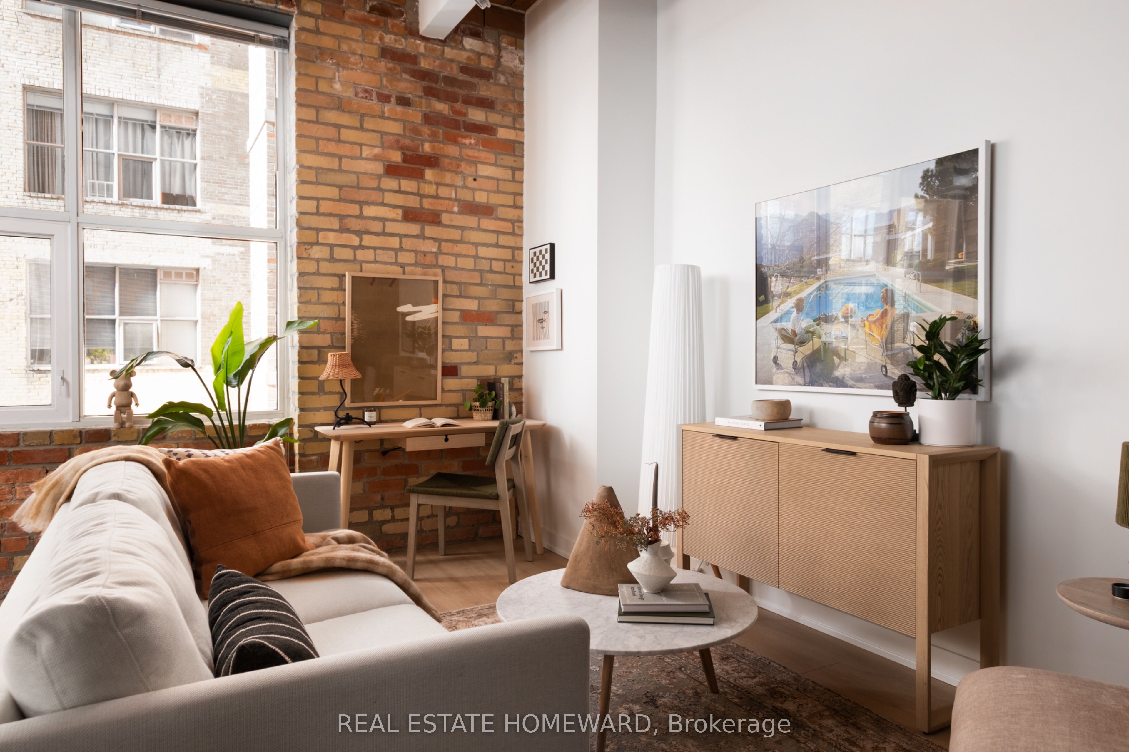 955 Queen Street W 321