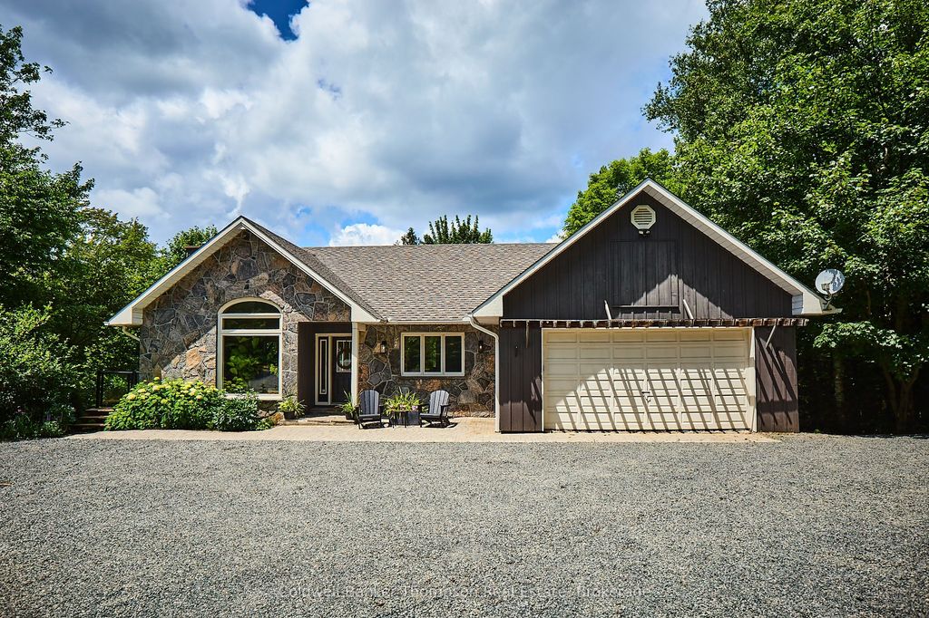 Photo of 440 CHUB LAKE Road, Huntsville, ON P1H 2J3 (MLS # X13096678)