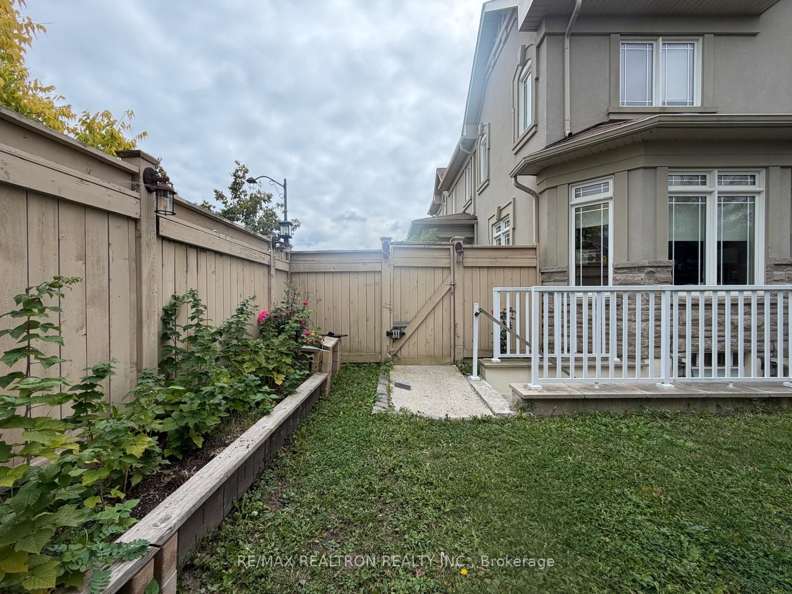 113B Timna Crescent Lower Level
