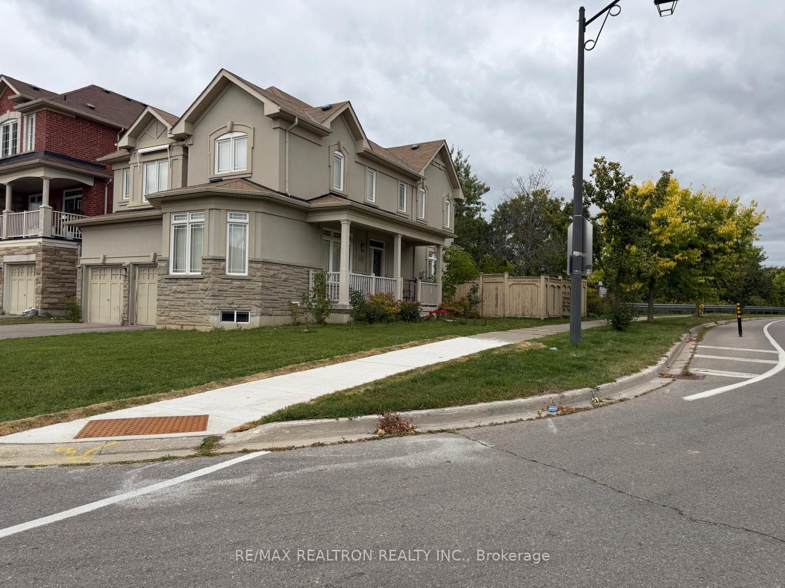 113B Timna Crescent Lower Level