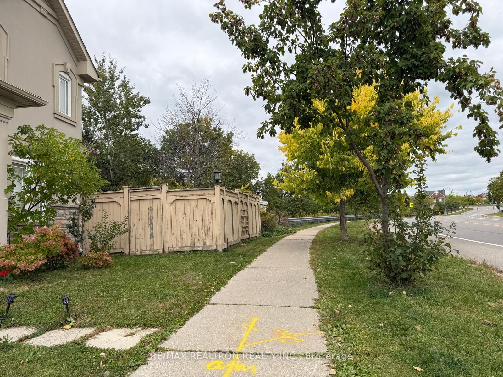 113B Timna Crescent Lower Level