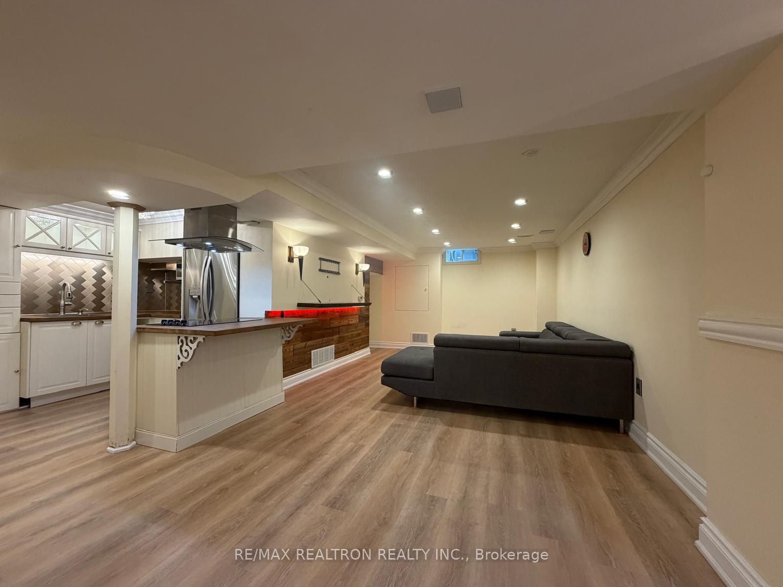 113B Timna Crescent Lower Level