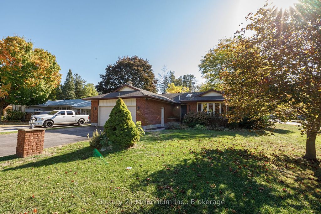 Photo of 213 Jane Street, Clearview, ON L0M 1S0 (MLS # S12452697)